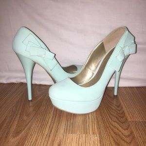 ‼️SOLD ON M‼️ Platform Pumps